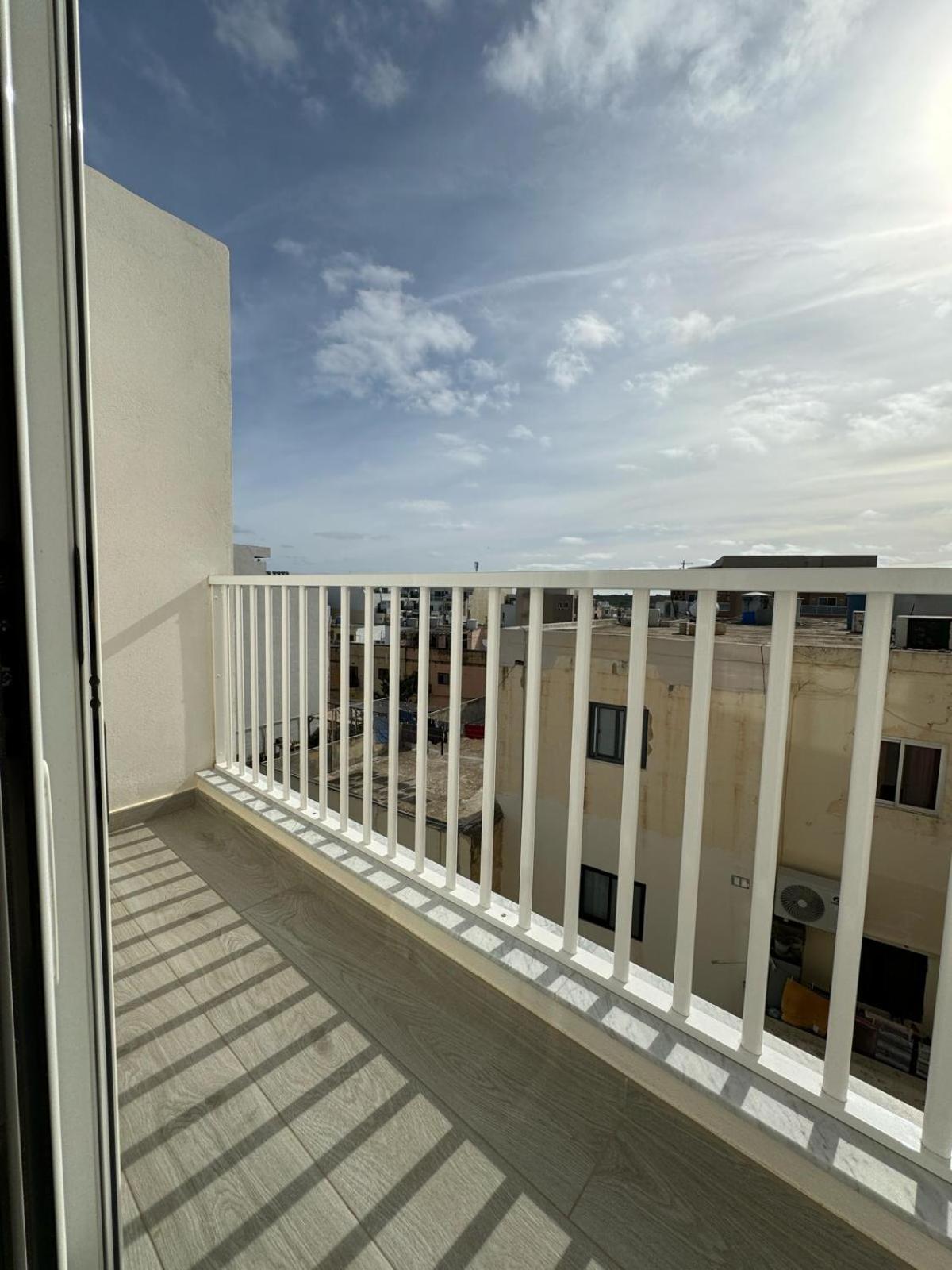 Luxury & Modern Two Bedroom Marsaskala Apartment エクステリア 写真