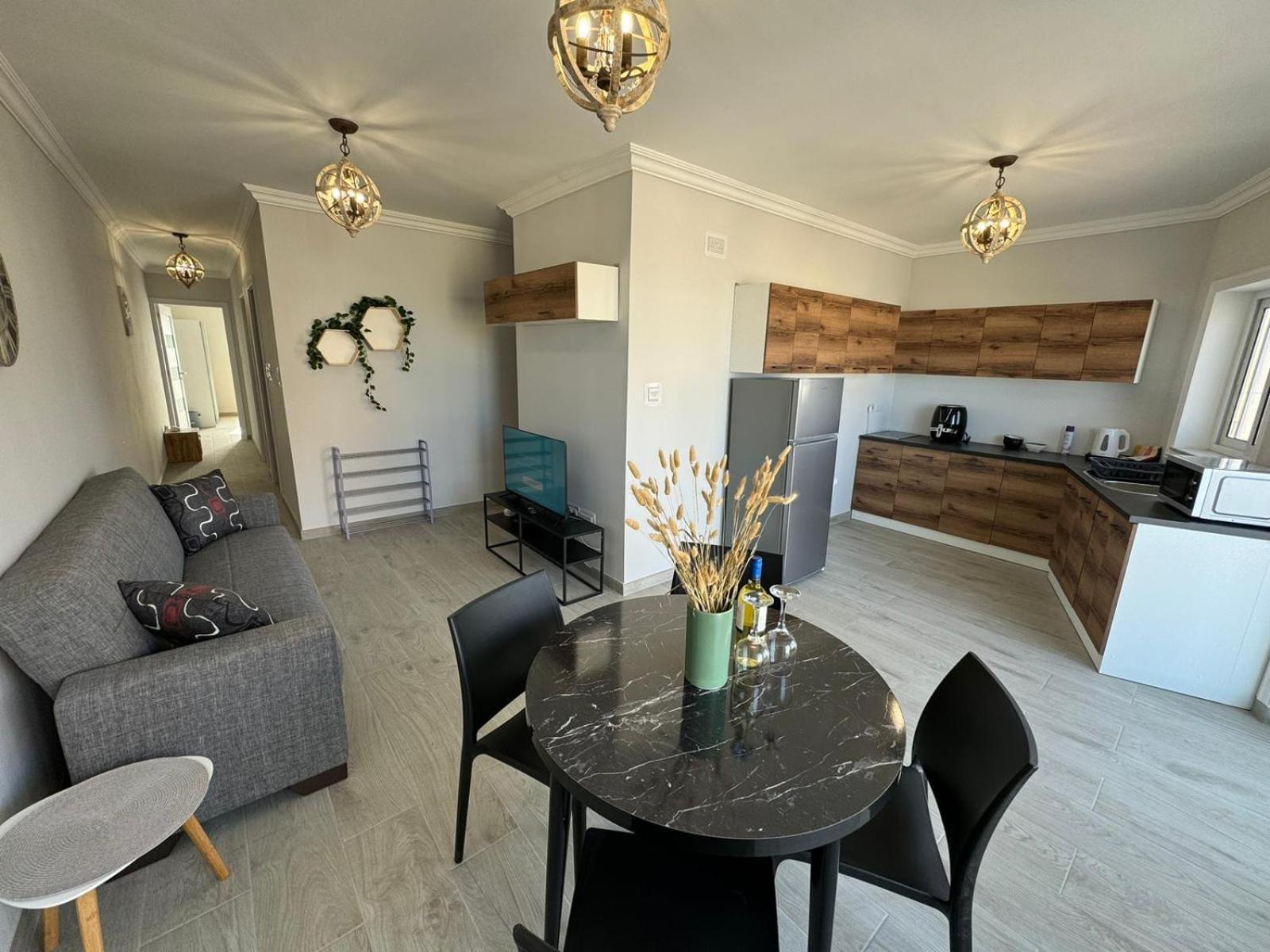 Luxury & Modern Two Bedroom Marsaskala Apartment エクステリア 写真