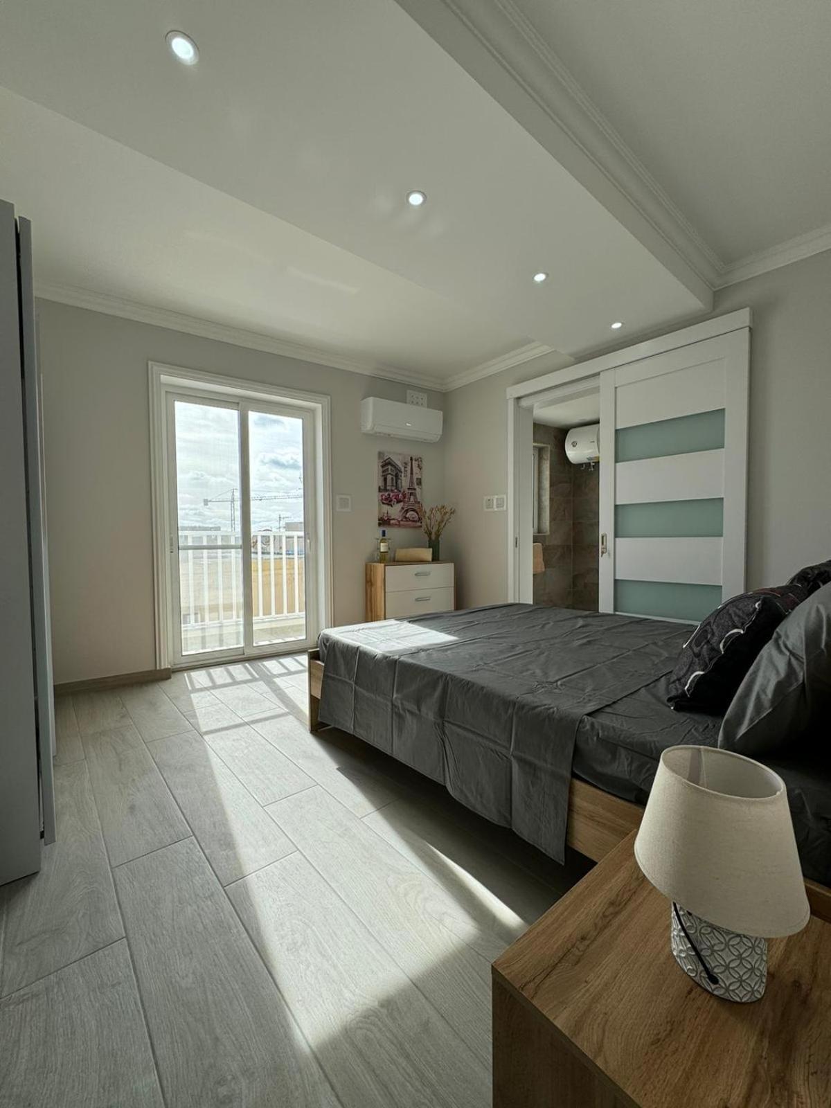 Luxury & Modern Two Bedroom Marsaskala Apartment エクステリア 写真