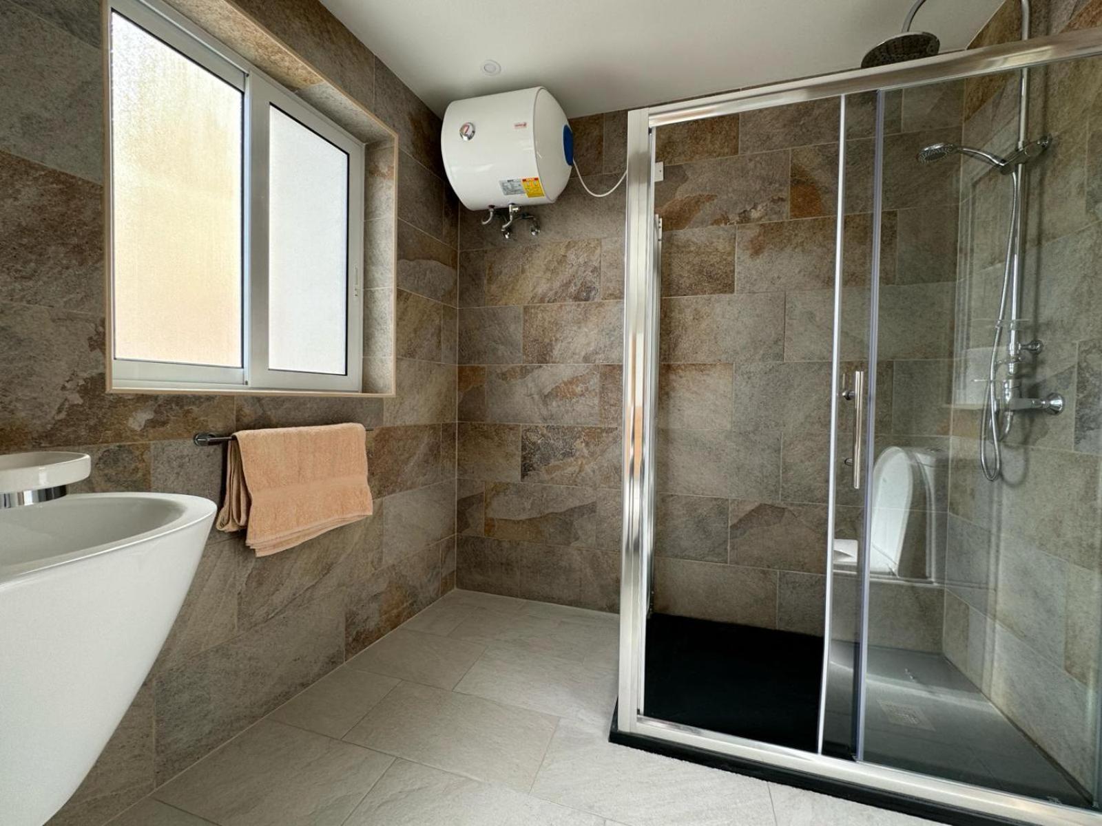 Luxury & Modern Two Bedroom Marsaskala Apartment エクステリア 写真